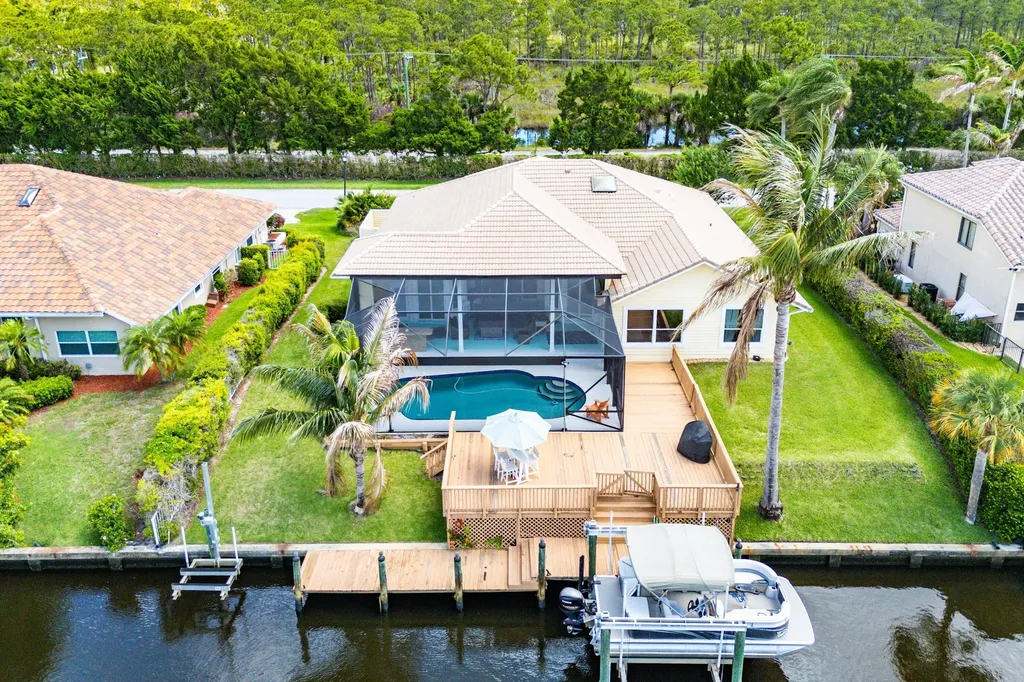 8926 SE North Passage Way Jupiter FL 33469