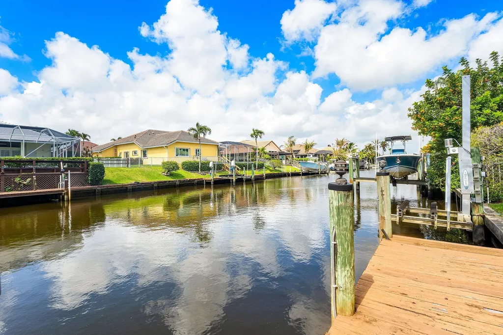8926 SE North Passage Way Jupiter FL 33469