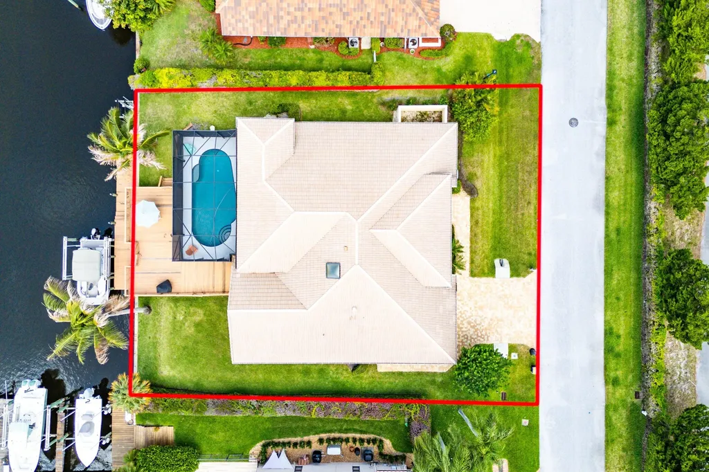 8926 SE North Passage Way Jupiter FL 33469