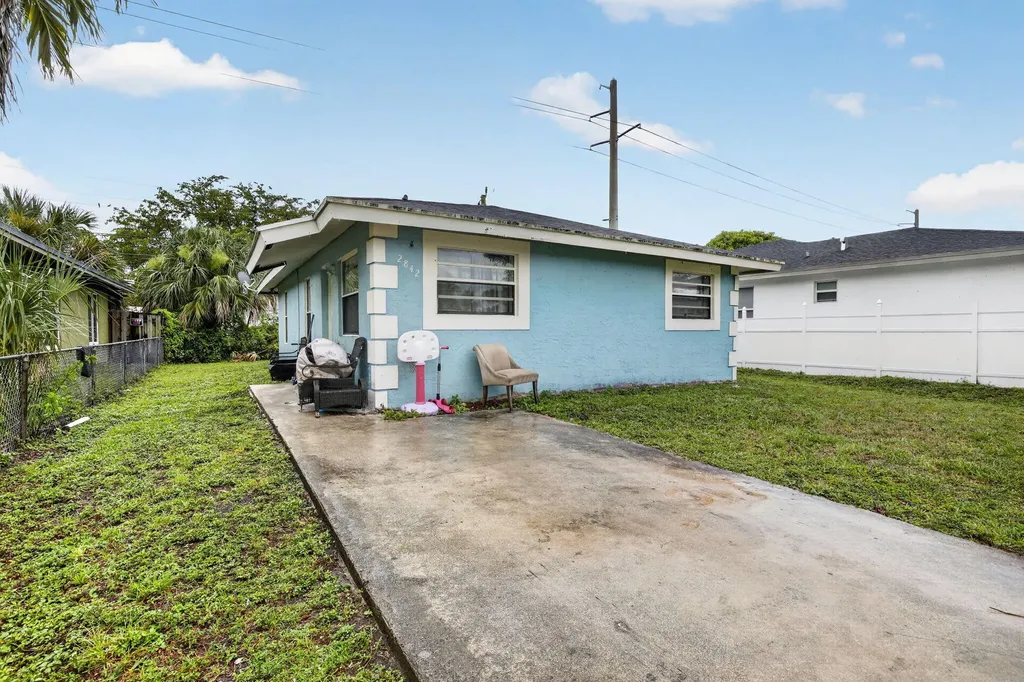 2842 NW 9th Place Fort Lauderdale FL 33311