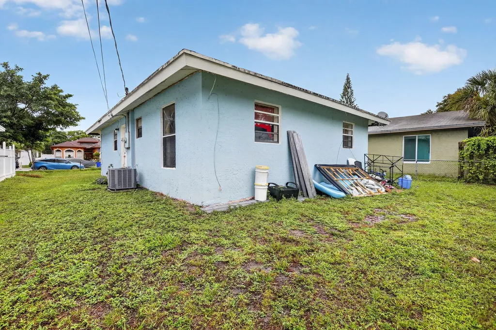2842 NW 9th Place Fort Lauderdale FL 33311
