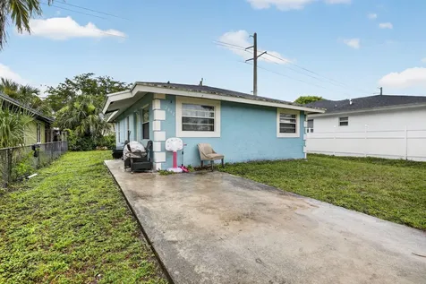 2842 NW 9th Place Fort Lauderdale FL 33311
