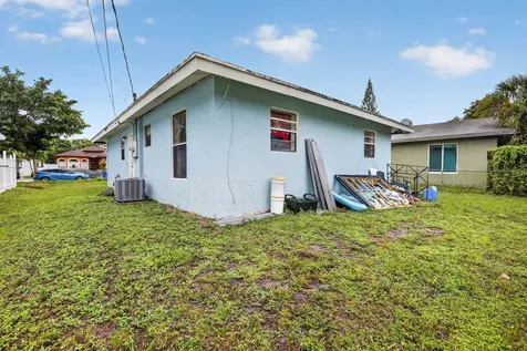 2842 NW 9th Place Fort Lauderdale FL 33311