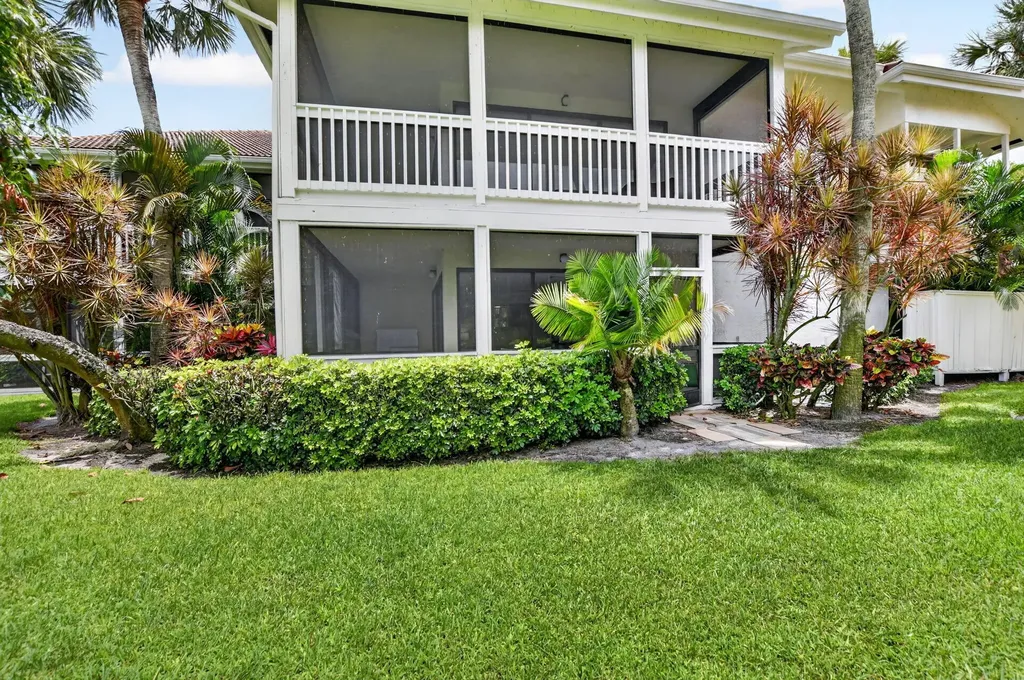 19181 Sabal Lake Drive Boca Raton FL 33434