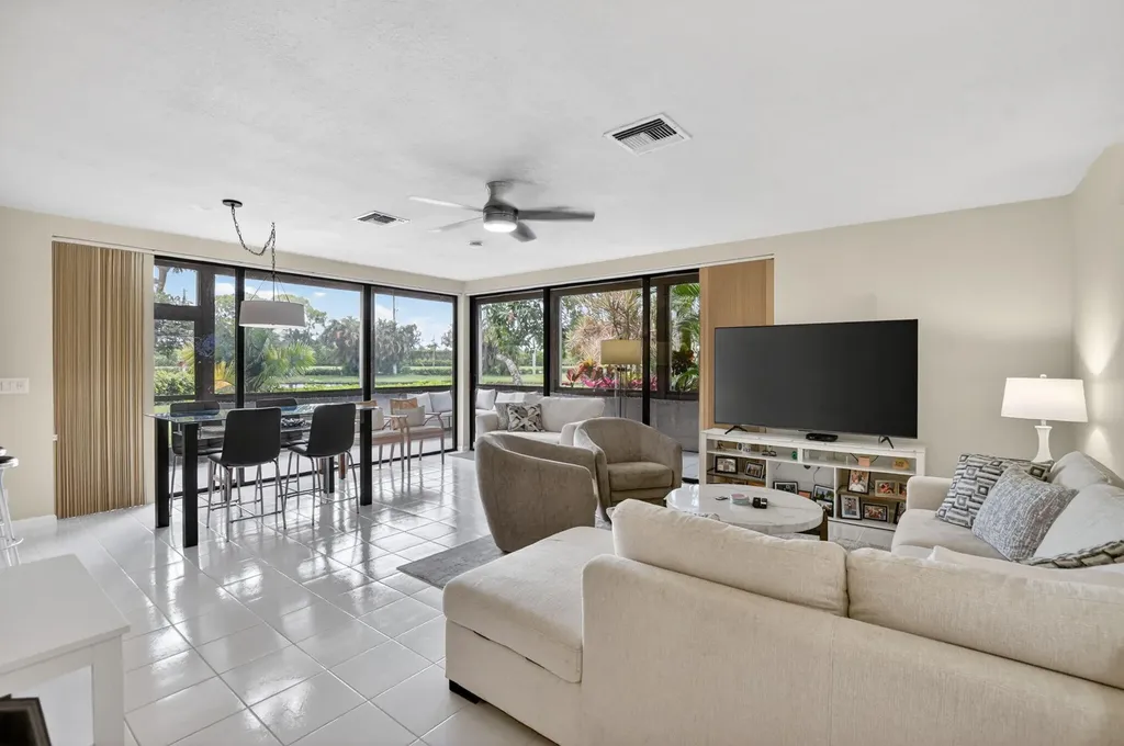 19181 Sabal Lake Drive Boca Raton FL 33434