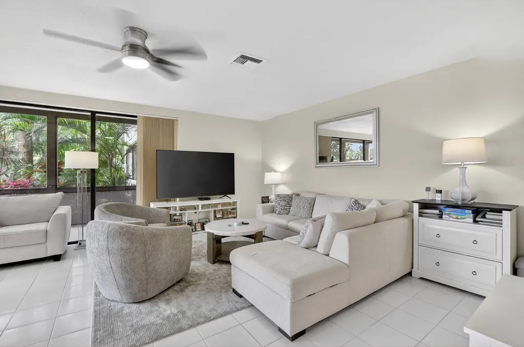 19181 Sabal Lake Drive Boca Raton FL 33434