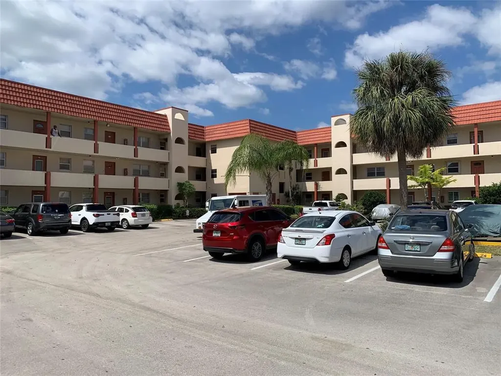 8080 N Sunrise Lakes N Sunrise FL 33322