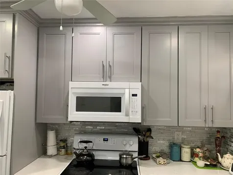8080 N Sunrise Lakes N Sunrise FL 33322