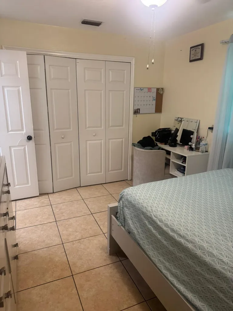 7160 NW 24th Street NW Sunrise FL 33313