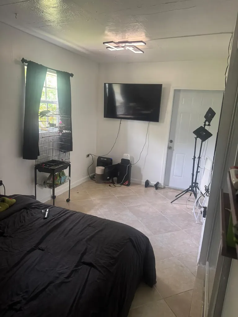 7160 NW 24th Street NW Sunrise FL 33313