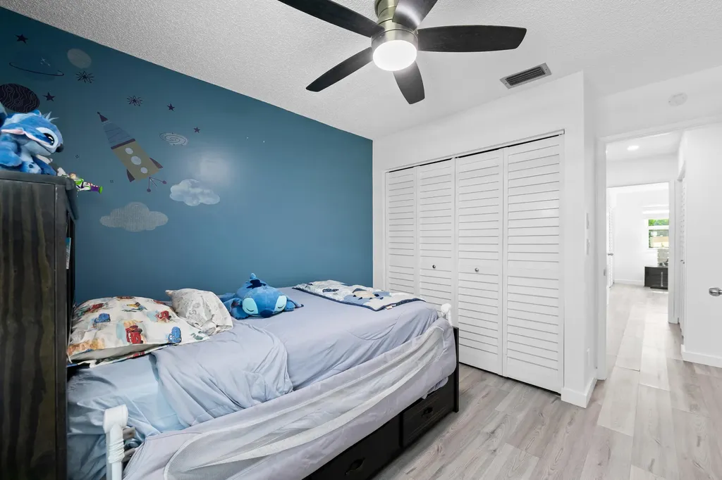 18833 Cloud Lake Circle Boca Raton FL 33496