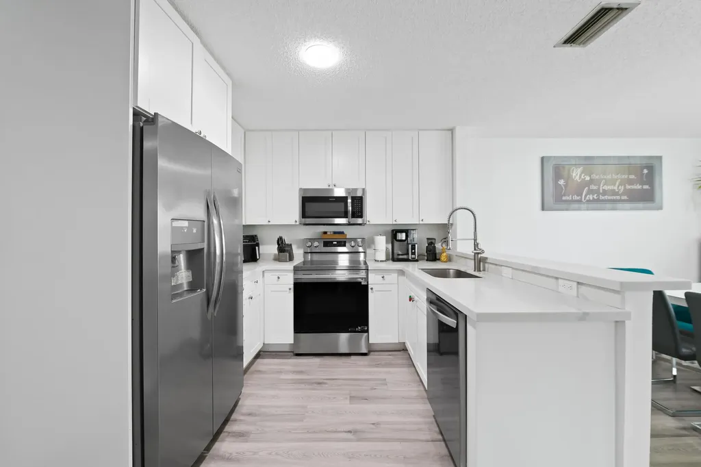 18833 Cloud Lake Circle Boca Raton FL 33496