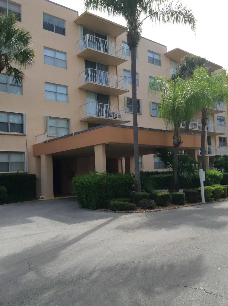 470 Executive Center Drive West Palm Beach FL 33401