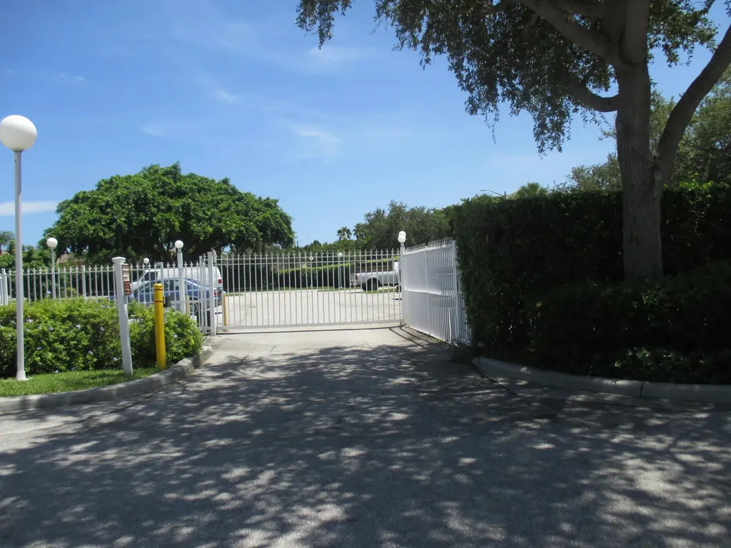 470 Executive Center Drive West Palm Beach FL 33401