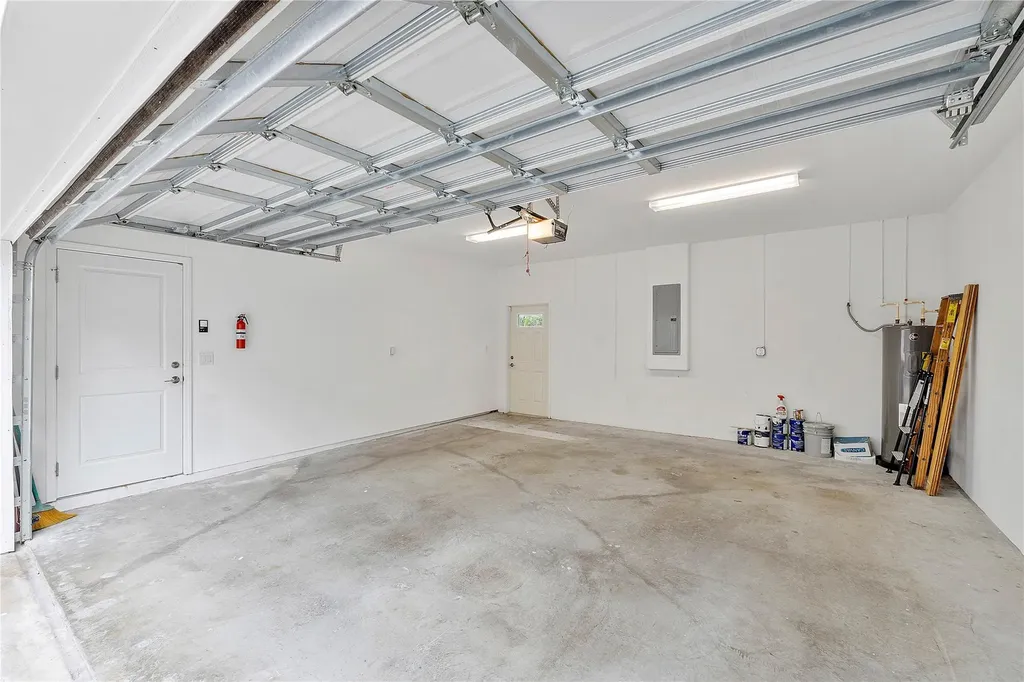 825 NE 17th Way Fort Lauderdale FL 33304