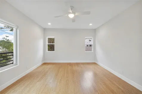 825 NE 17th Way Fort Lauderdale FL 33304