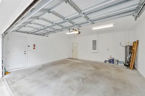 825 NE 17th Way Fort Lauderdale FL 33304