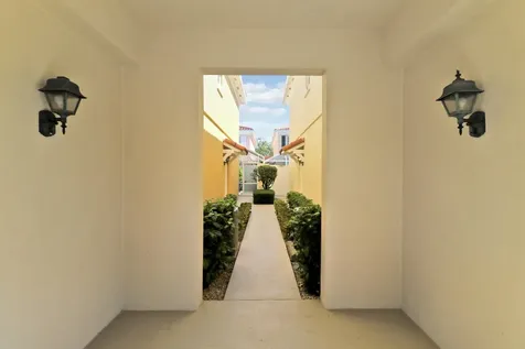 77 Laurel Oaks Circle Tequesta FL 33469