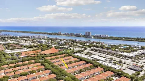 77 Laurel Oaks Circle Tequesta FL 33469