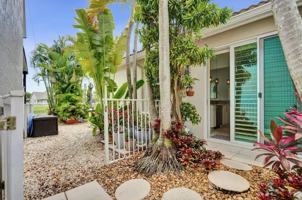 6672 Remington Place Lake Worth FL 33463