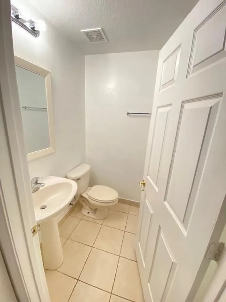 2905 Hidden Hills Road West Palm Beach FL 33411