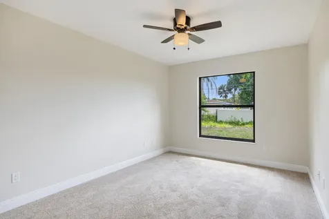 186 24th Avenue Vero Beach FL 32962