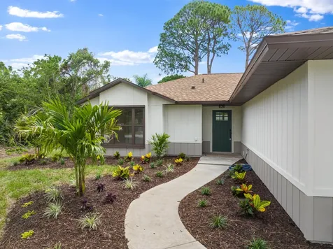 186 24th Avenue Vero Beach FL 32962