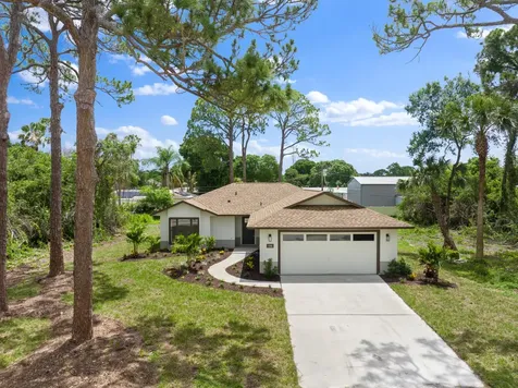 186 24th Avenue Vero Beach FL 32962