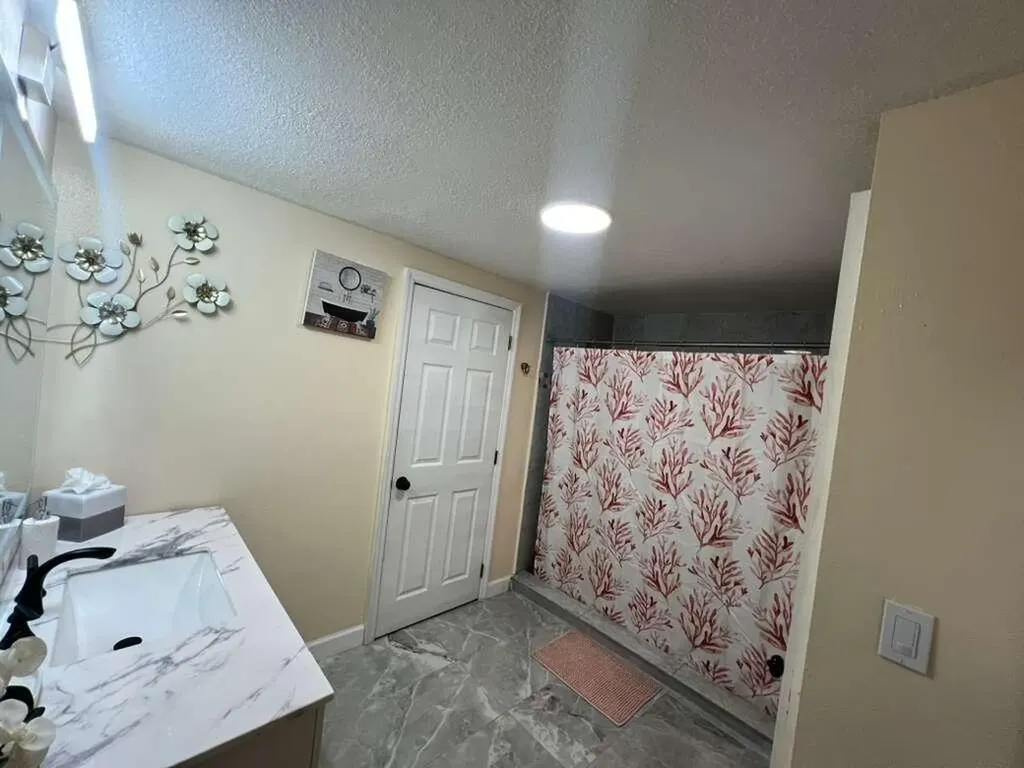 2000 N Congress Avenue West Palm Beach FL 33409