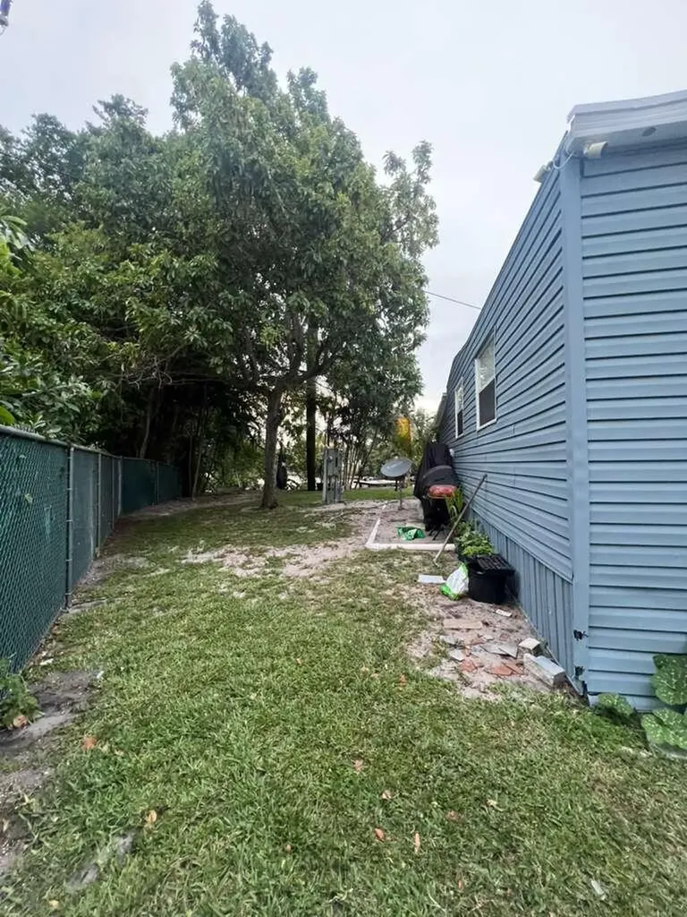 2000 N Congress Avenue West Palm Beach FL 33409