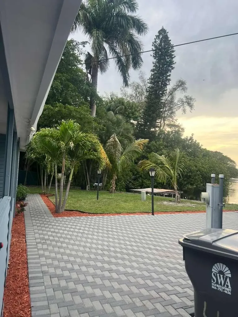 2000 N Congress Avenue West Palm Beach FL 33409