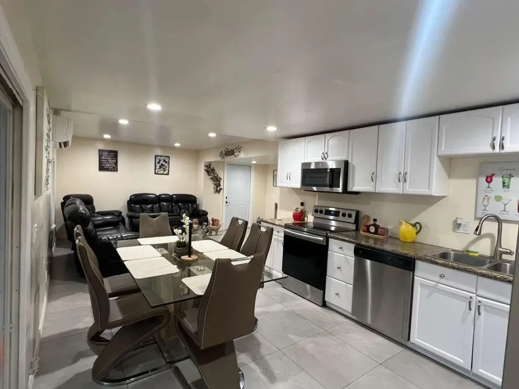 2000 N Congress Avenue West Palm Beach FL 33409