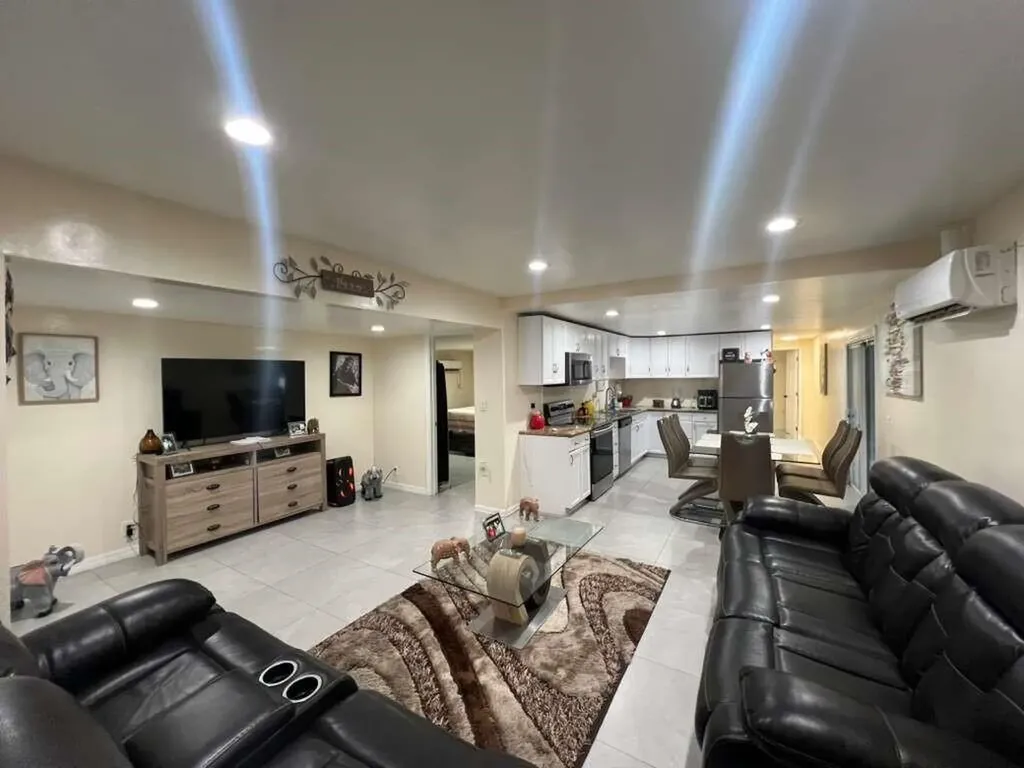 2000 N Congress Avenue West Palm Beach FL 33409