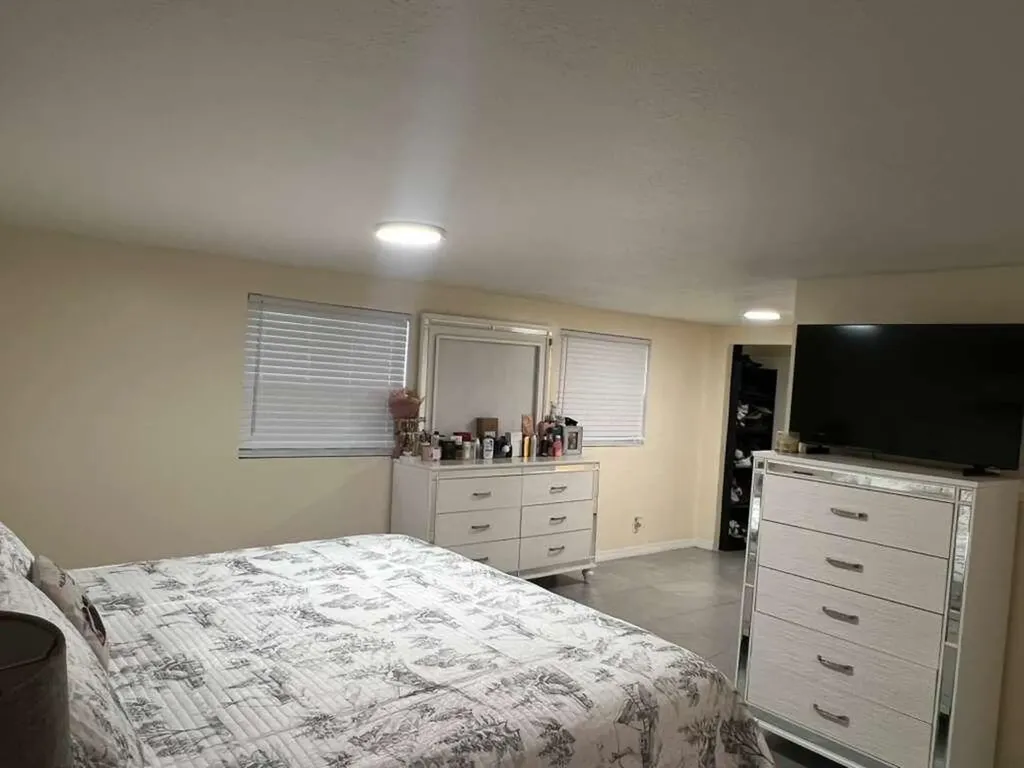 2000 N Congress Avenue West Palm Beach FL 33409