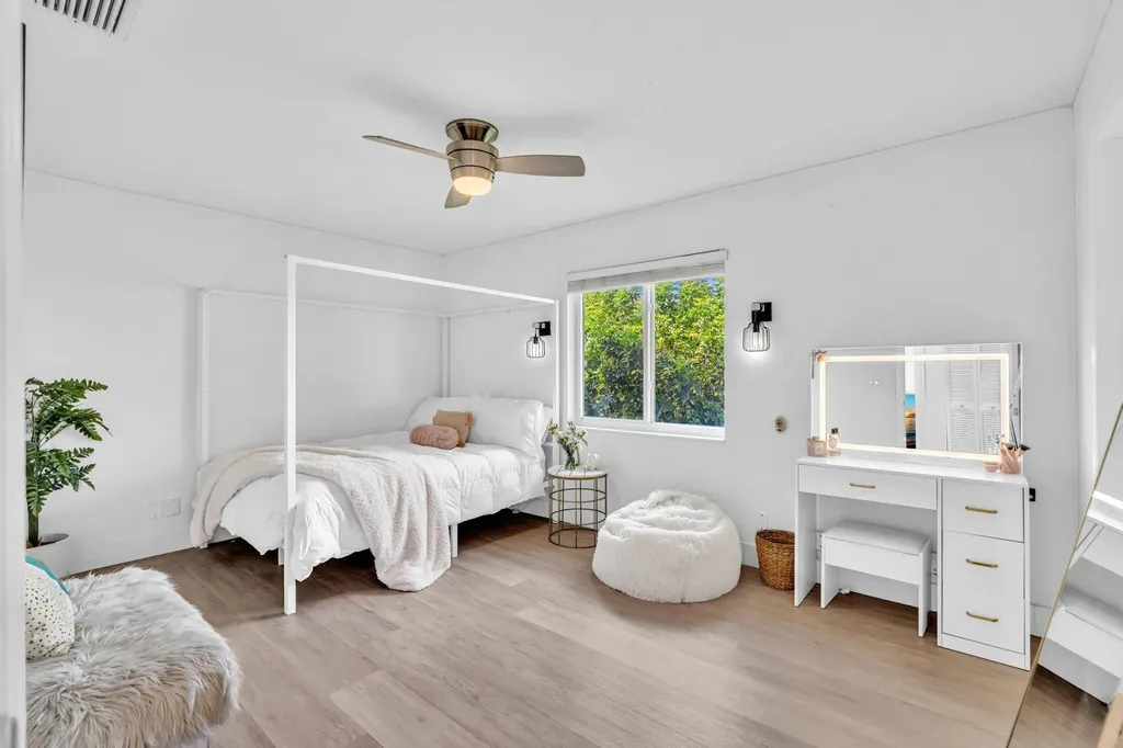 12502 Baywind Court Boca Raton FL 33428