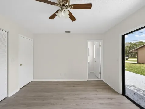 2575 1st Place Vero Beach FL 32962