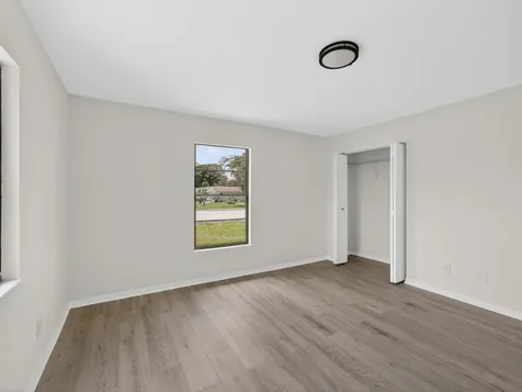 2575 1st Place Vero Beach FL 32962