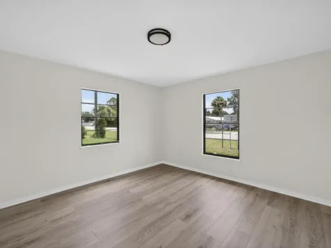 2575 1st Place Vero Beach FL 32962