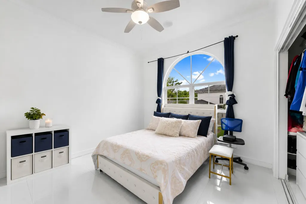 6911 NW 84th Avenue Parkland FL 33067