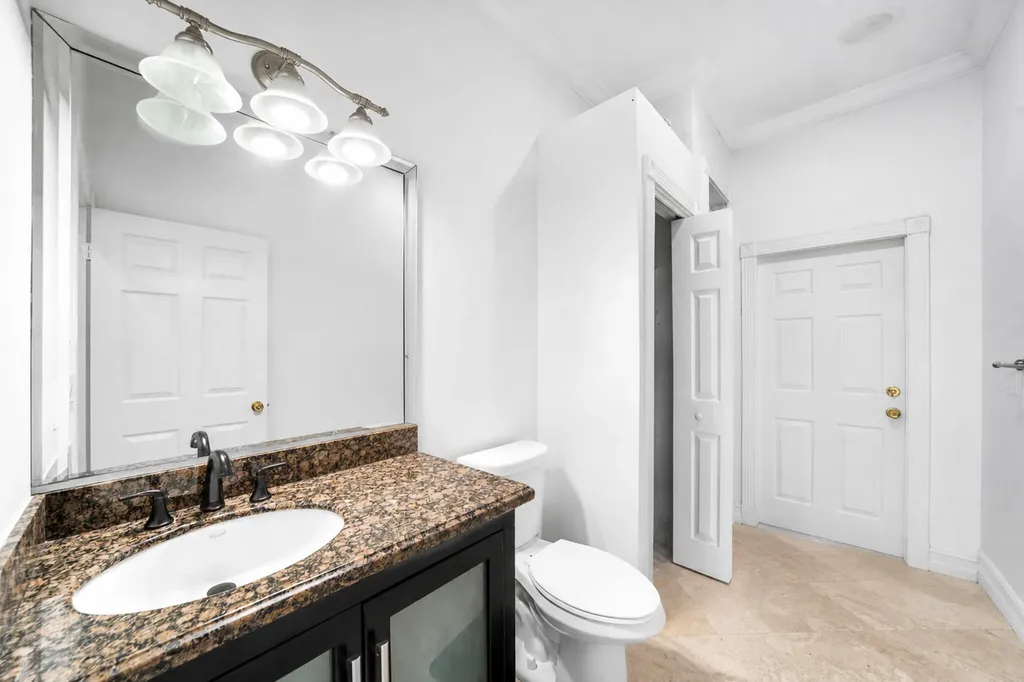6911 NW 84th Avenue Parkland FL 33067
