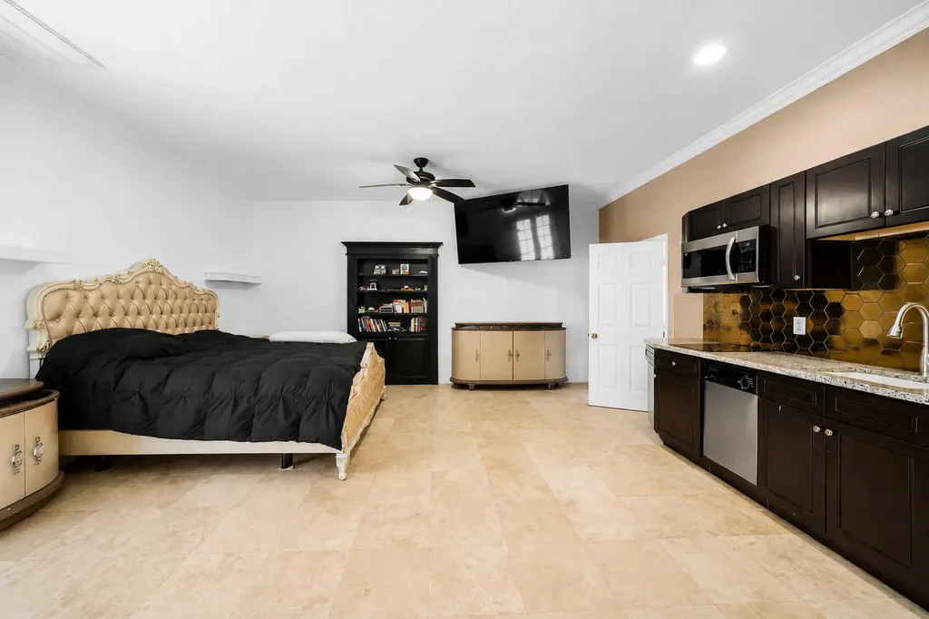 6911 NW 84th Avenue Parkland FL 33067