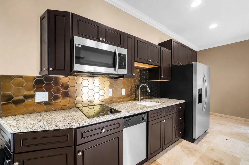6911 NW 84th Avenue Parkland FL 33067