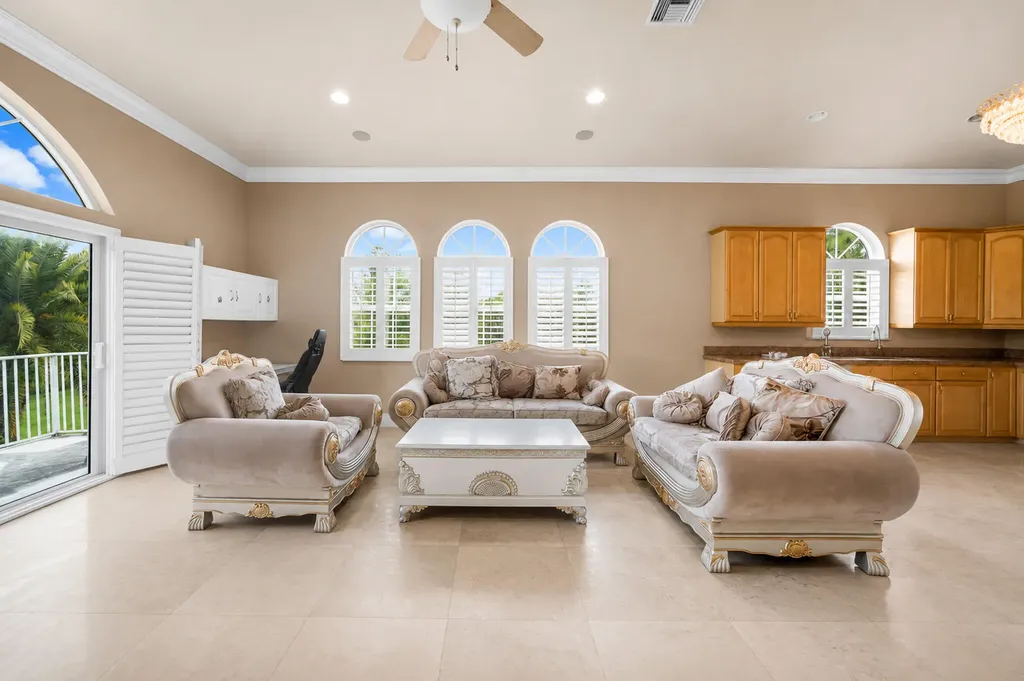 6911 NW 84th Avenue Parkland FL 33067