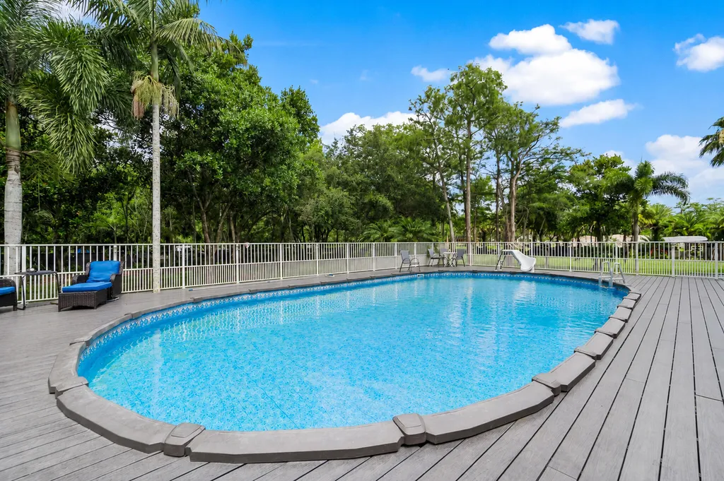 6911 NW 84th Avenue Parkland FL 33067