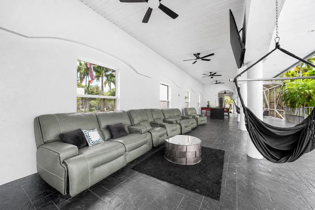6911 NW 84th Avenue Parkland FL 33067