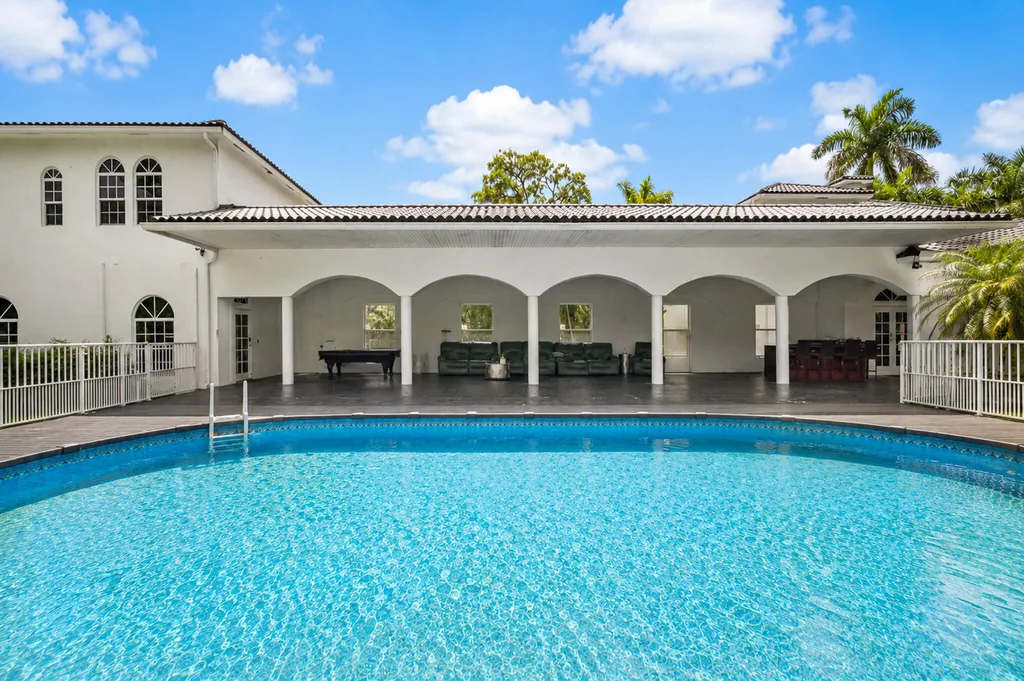 6911 NW 84th Avenue Parkland FL 33067