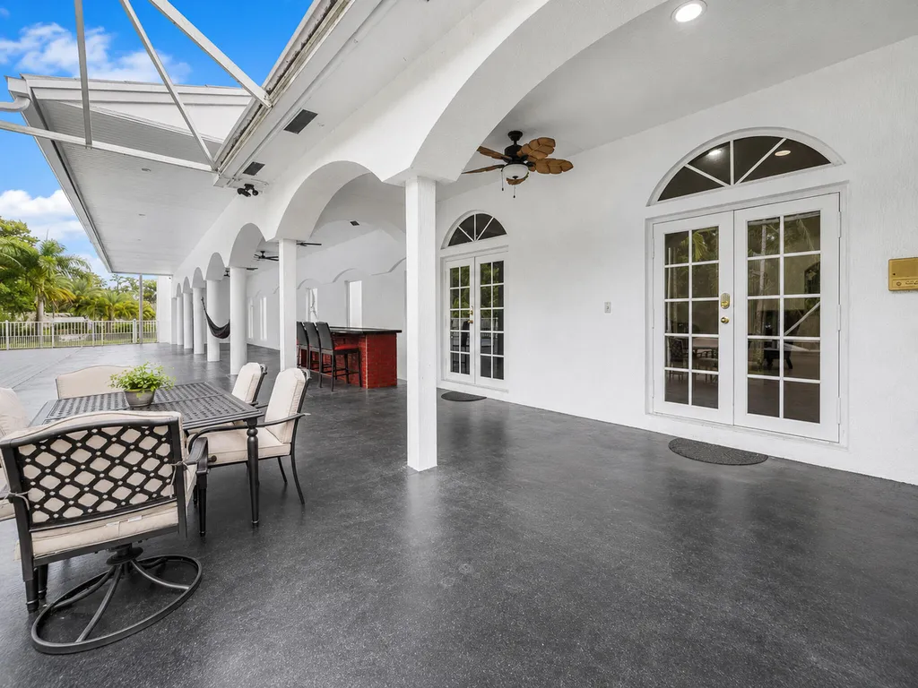 6911 NW 84th Avenue Parkland FL 33067