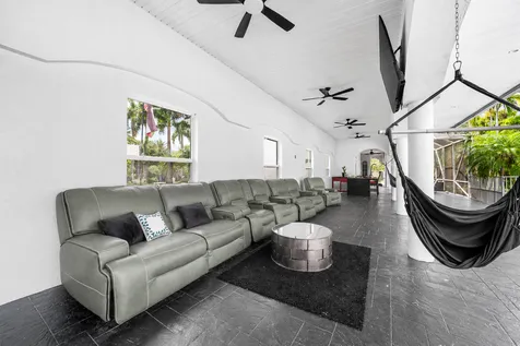 6911 NW 84th Avenue Parkland FL 33067