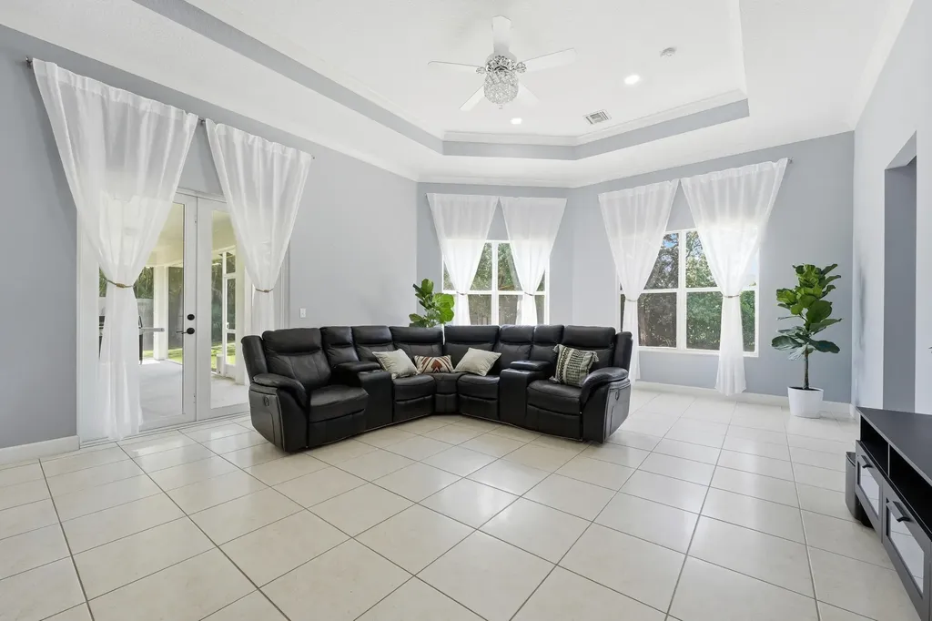 18220 N 90th Street Street N The Acreage FL 33470