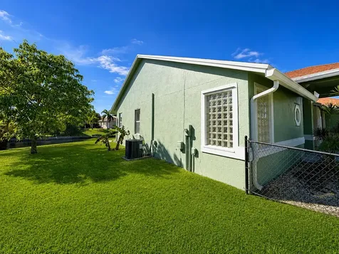 1168 Hatteras Circle Greenacres FL 33413
